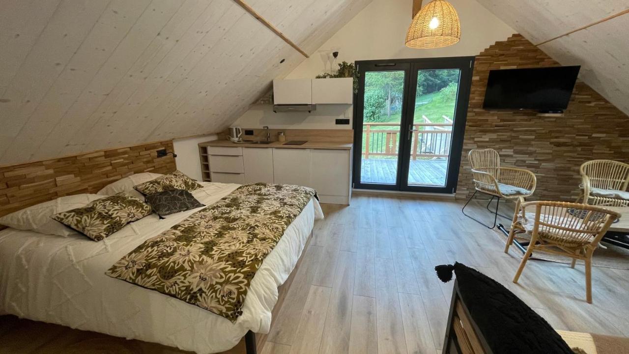 Chambres D'Hotes Les Chambres D'Elsa Albiez-Montrond Kültér fotó