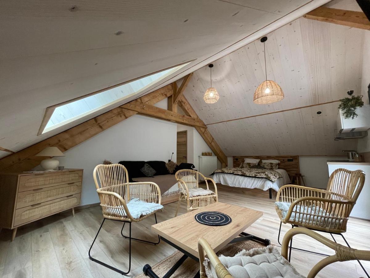 Chambres D'Hotes Les Chambres D'Elsa Albiez-Montrond Kültér fotó
