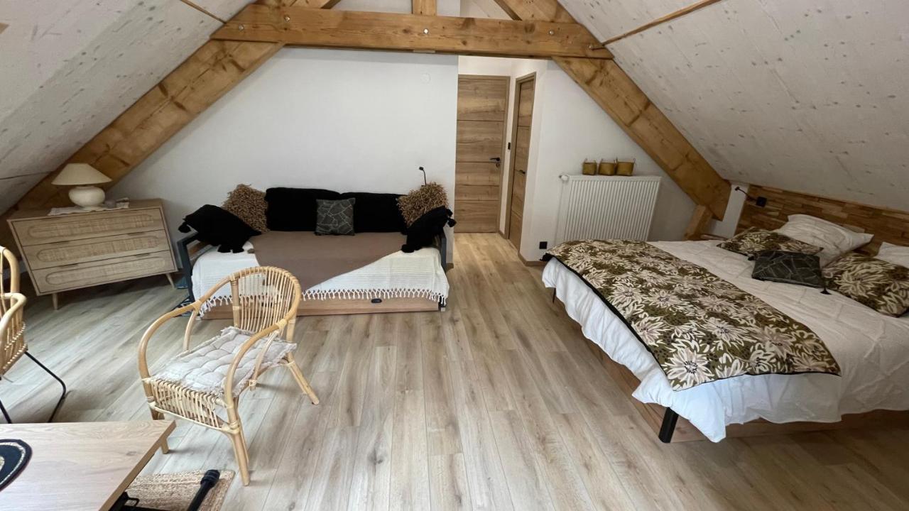 Chambres D'Hotes Les Chambres D'Elsa Albiez-Montrond Kültér fotó